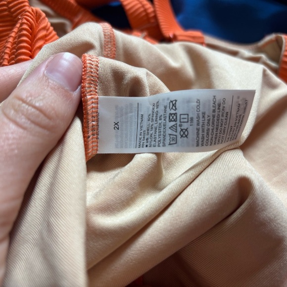 Old Navy Tie-Front Keyhole Bandeau-Style One-Piece Swimsuit 2X Coral Clay NWT - Picture 10 of 11